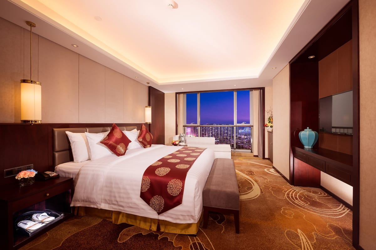 Executive-Zimmer, 1 King-Bett, Stadtblick | Hochwertige Bettwaren, Minibar, Zimmersafe, Schreibtisch