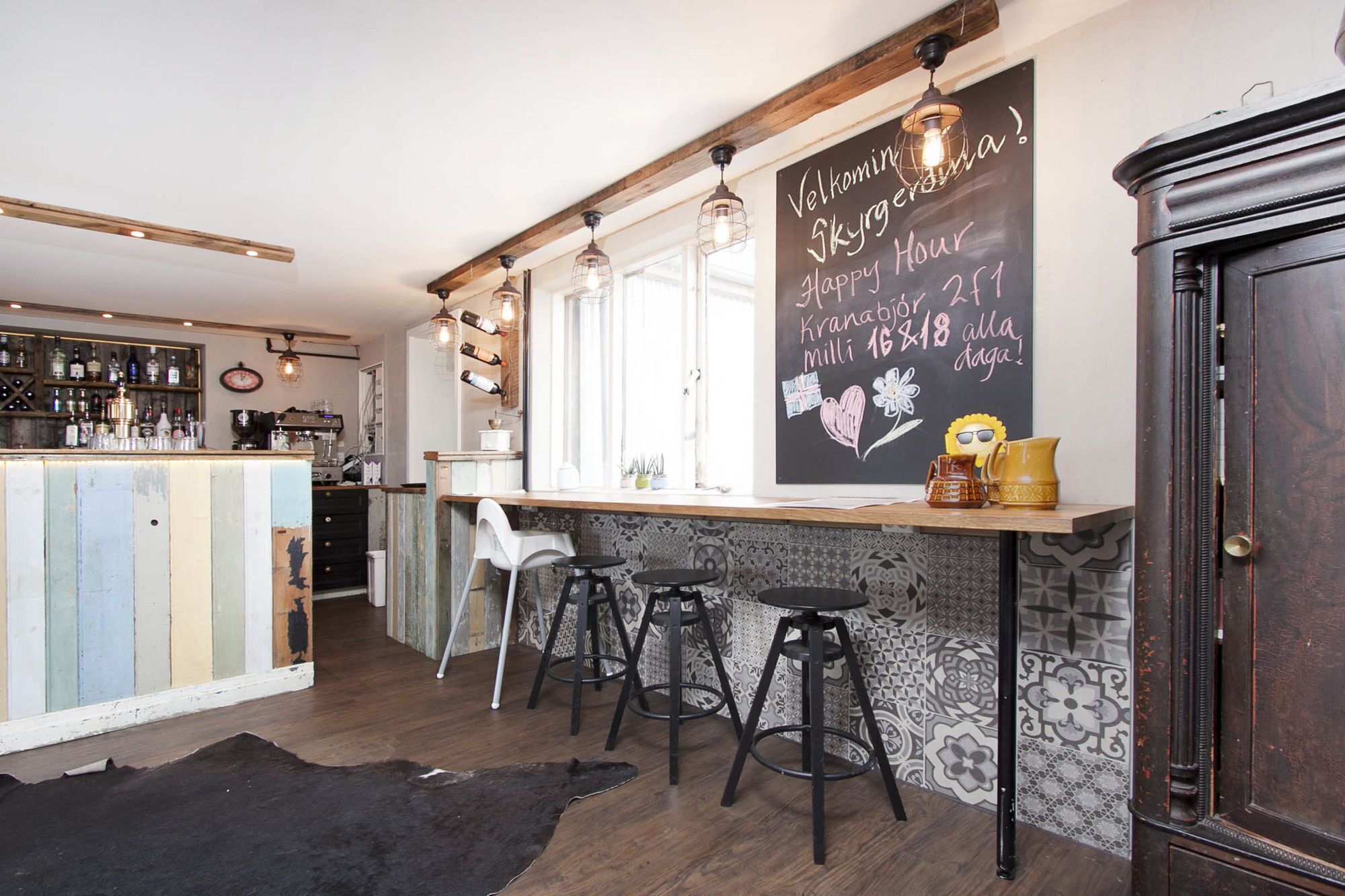 Bar (in der Unterkunft)
