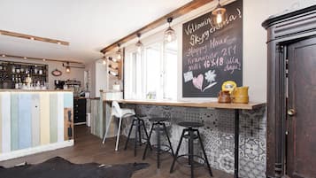 Bar (in der Unterkunft)