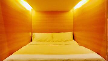 Asrama Umum Klasik | Brankas, setrika/meja setrika, Wi-Fi gratis, dan seprai linen