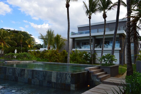 Alberca al aire libre 