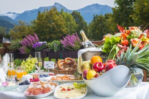 Garden - Hotel Das Gastein - including Alpentherme entrance all year and including "Gasteiner Bergbahnen" during summer season (Bad Hofgastein)