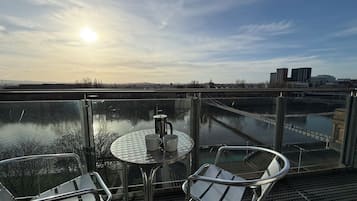 Superior Apartment, 2 Bedrooms, Balcony, River View | Balcony