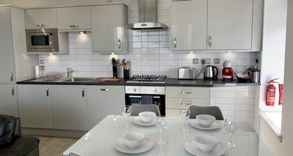 Clyde Waterfront Apartments