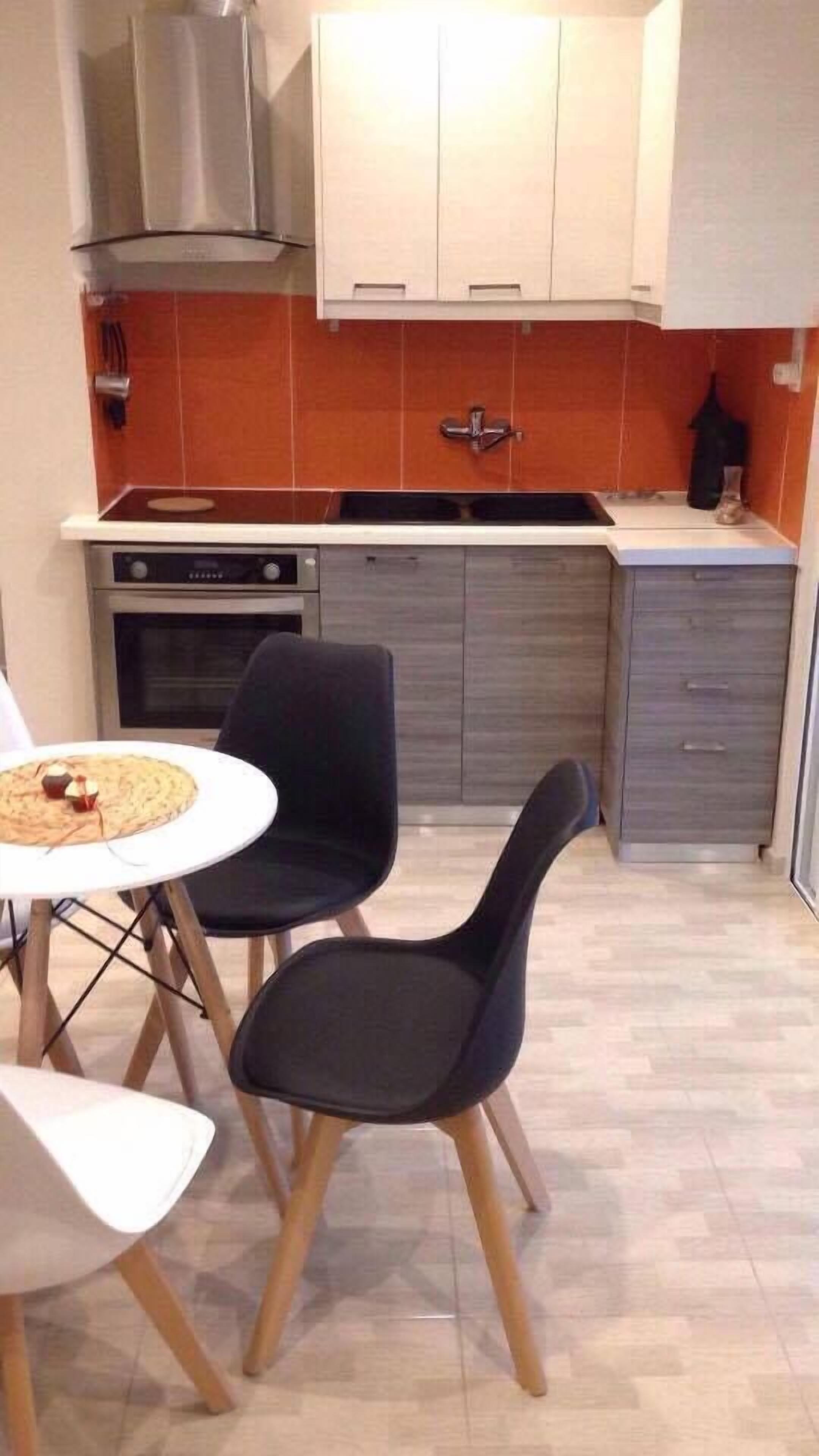 Bangalô luxo, 2 camas Queen | Cozinha privada | Geladeira, cooktop, talheres/pratos/utensílios de cozinha