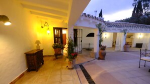 Courtyard - My Villa Alexandra Marbella (Benahavis)