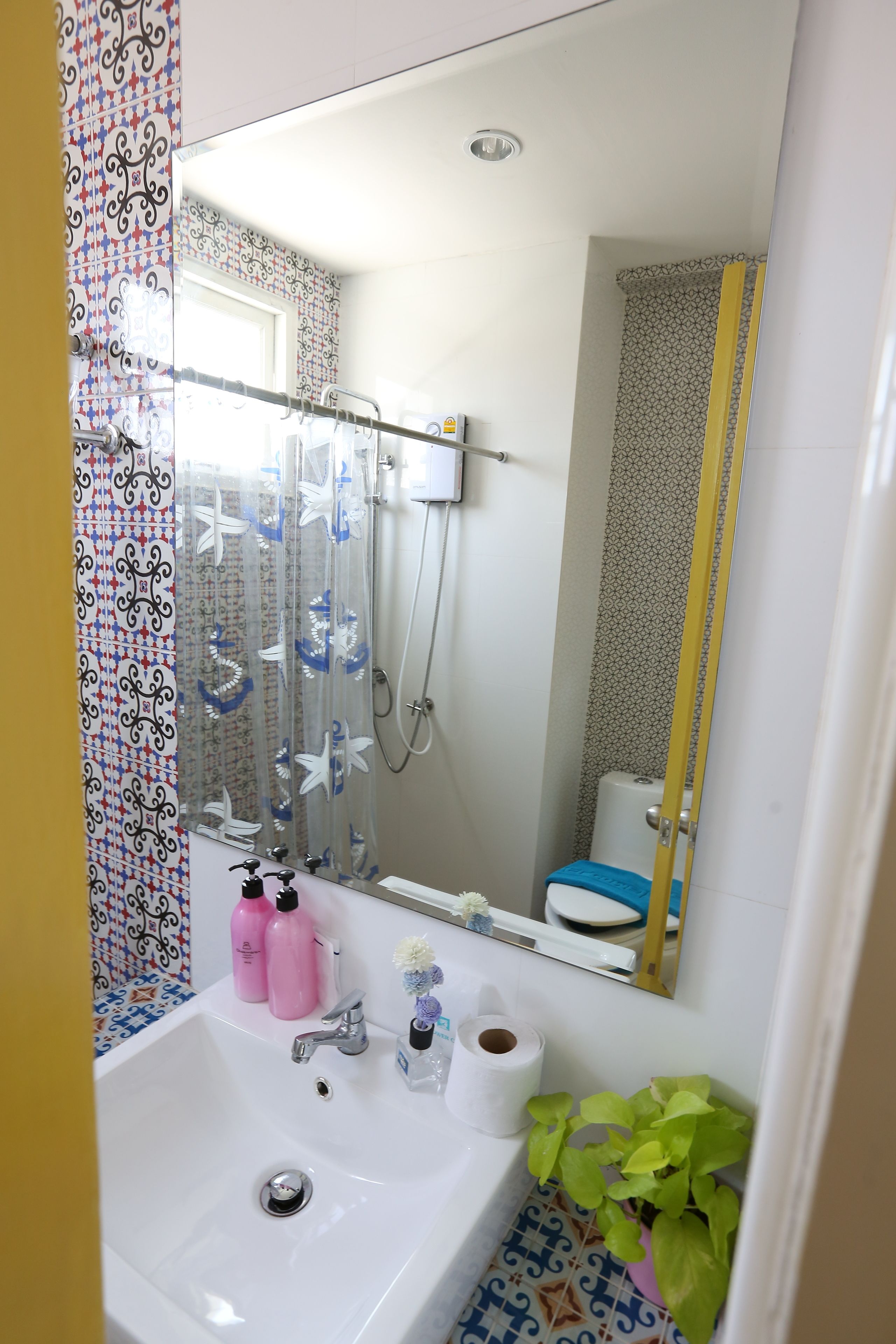 standard twin room, 2nd-3rd floor | bathroom | free toiletries, hair dryer, towels