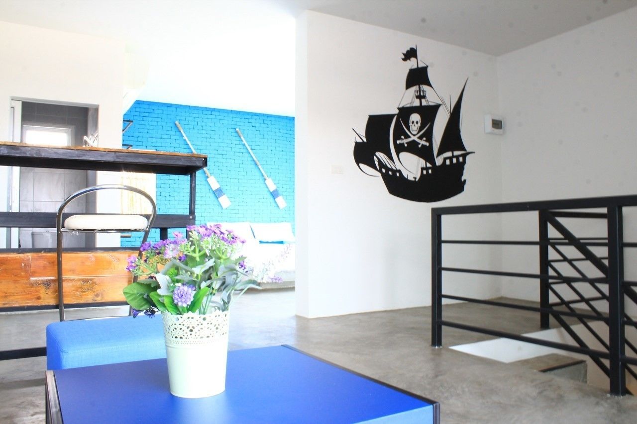 jacuzzi suite, 4th floor | desk, cots/infant beds, rollaway beds, free wifi