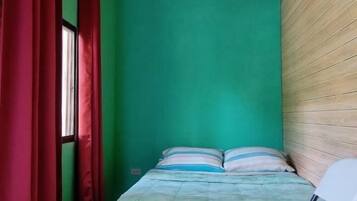 Caja de seguridad en la habitación, wifi gratis y ropa de cama