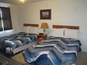 Chambre Standard, 2 lits doubles, coin cuisine