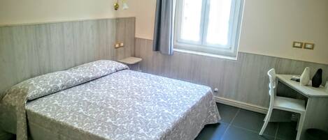 Escritorio y wifi gratis