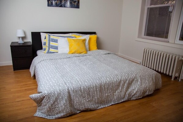 City-Apartment, 2 Schlafzimmer | 2 Schlafzimmer, Bügeleisen/Bügelbrett