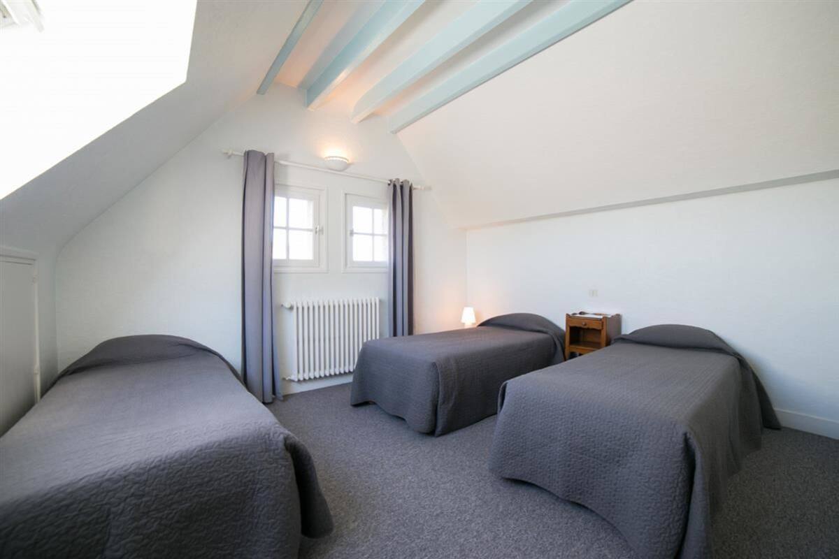 standard quadruple room, 3 bedrooms | desk, soundproofing, iron/ironing board, free wifi