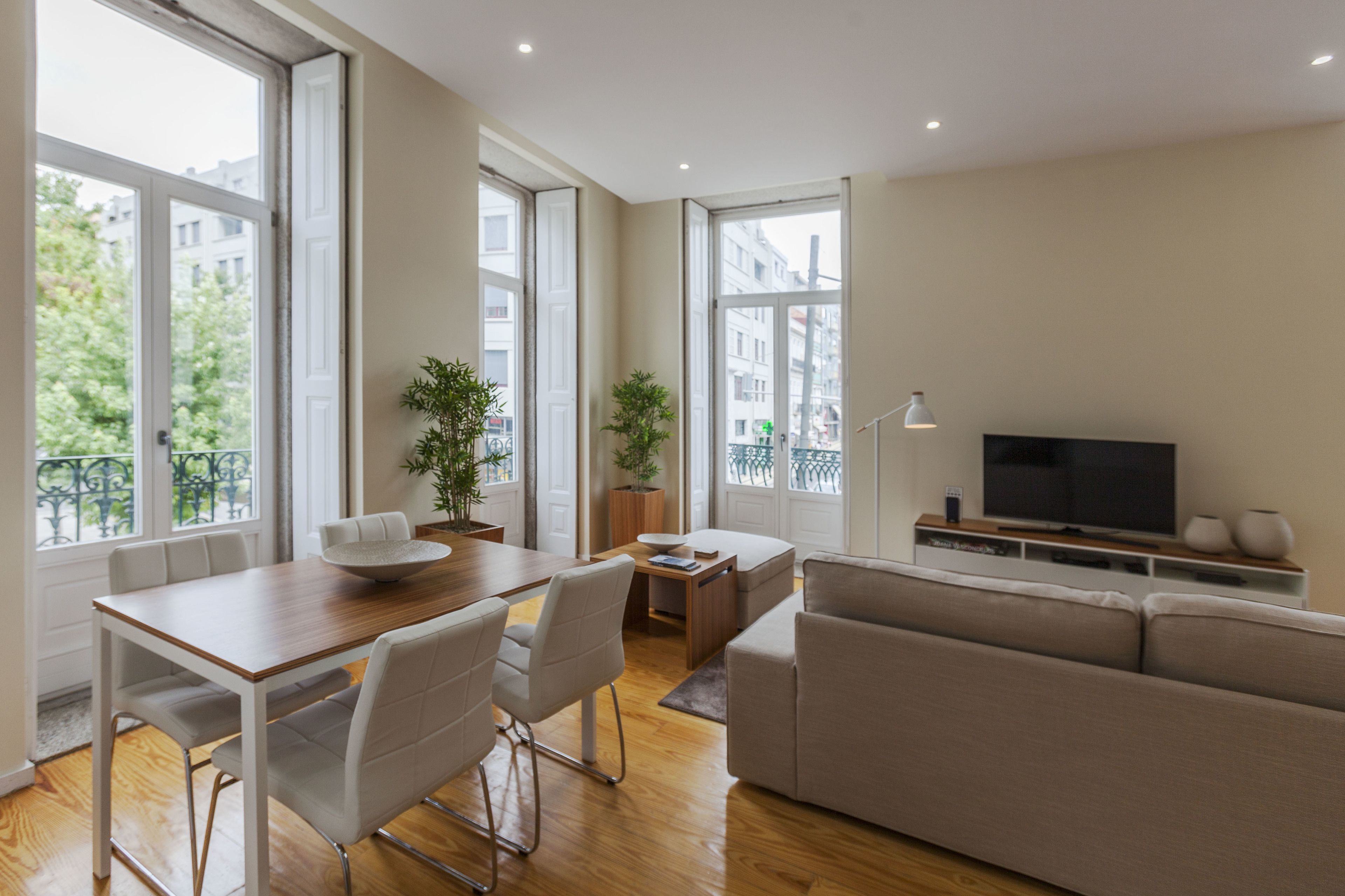 Deluxe Apartment, City View | Living room | 36-inch flat-screen TV with cable channels, TV, DVD player