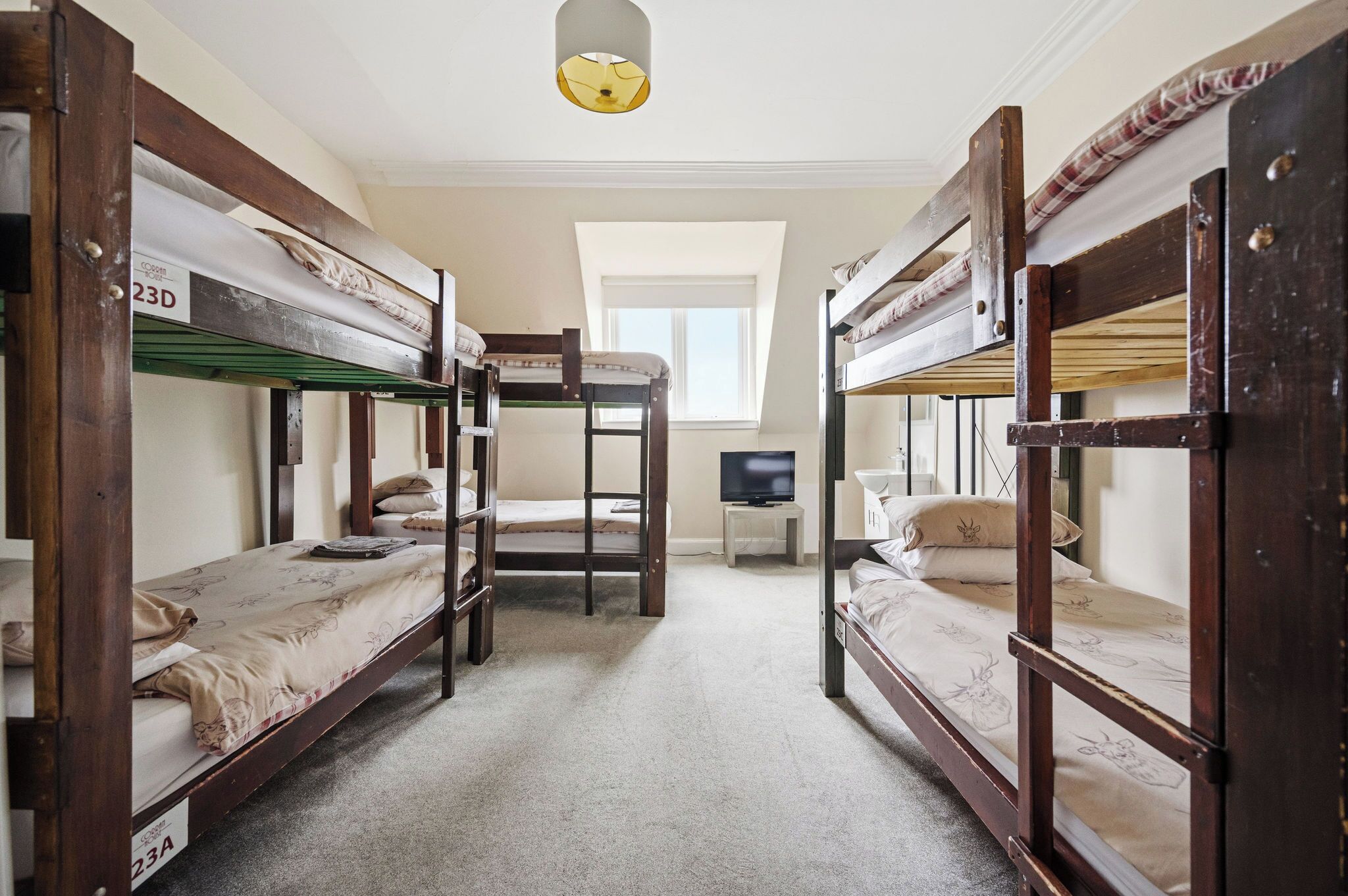 Free WiFi, bed sheets
