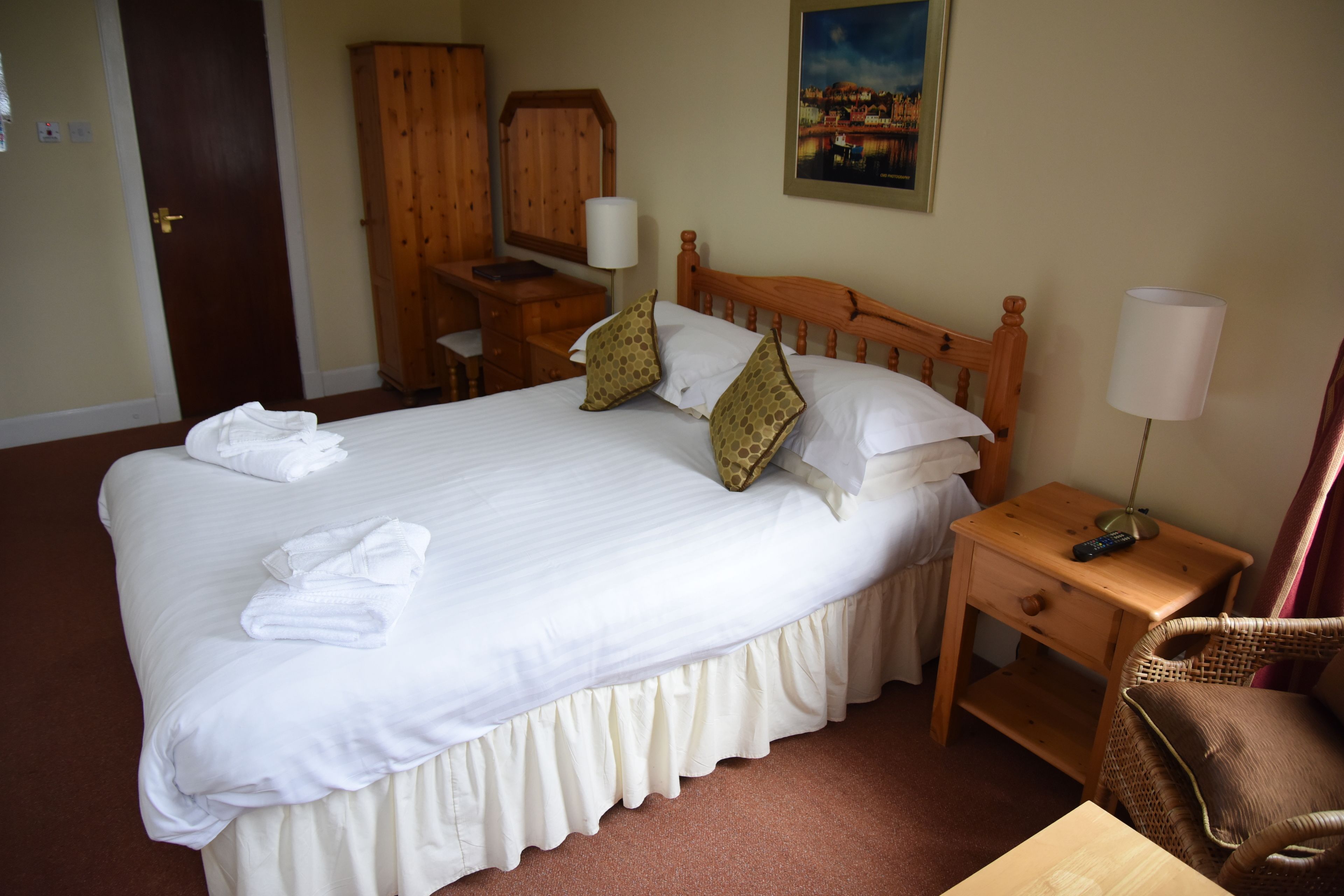 Free WiFi, bed sheets