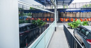 ด้านหน้าที่พัก