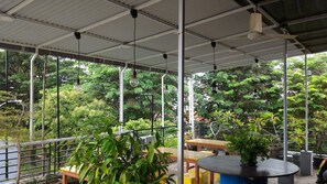 Balcony - Casa Vanda Guesthouse (South Tangerang)