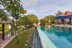 Outdoor pool - ZEN Premium Pecatu Tanjung Simah (Pecatu)