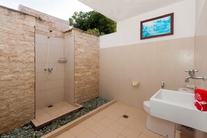 Double Room | Minibar, desk, free WiFi - ZEN Premium Pecatu Tanjung Simah (Pecatu)
