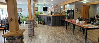 North Shore Wayside Inn
