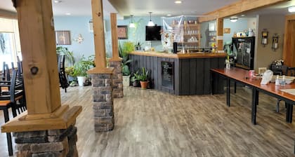 North Shore Wayside Inn