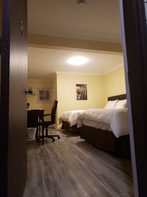 Bureau, Wi-Fi gratuit, draps fournis