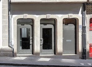 Front of property - BO - Almada 340 (Porto)