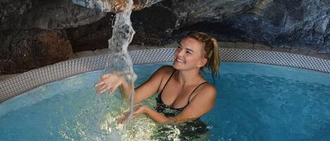 Indoor pool, pool loungers