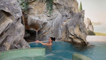 Indoor pool, pool loungers