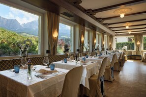 Mittagessen und Abendessen, internationale Küche