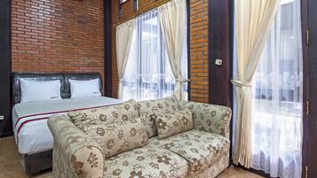 Double Room | Desk, blackout curtains, free WiFi