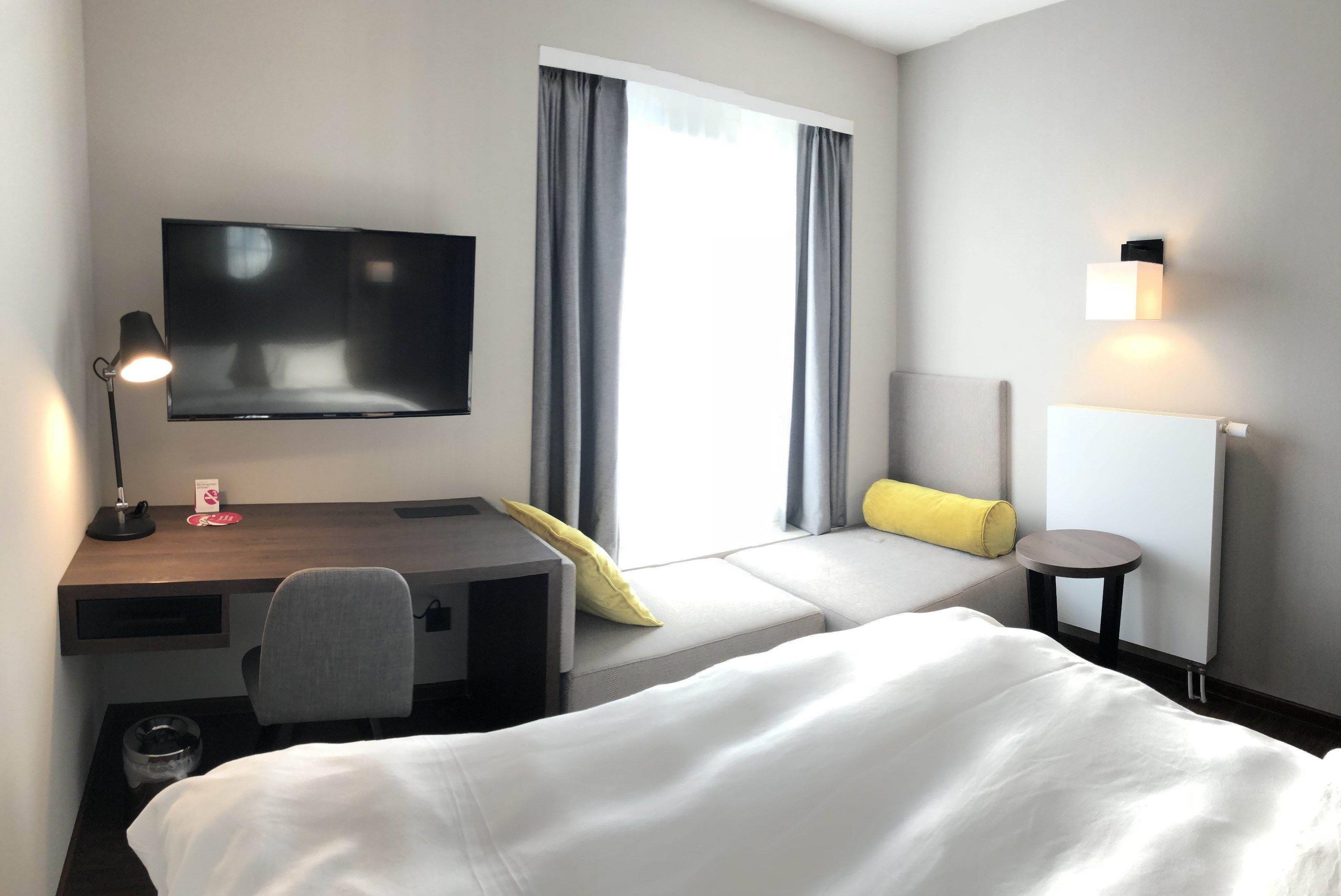 hypo-allergenic bedding, desk, soundproofing, free wifi