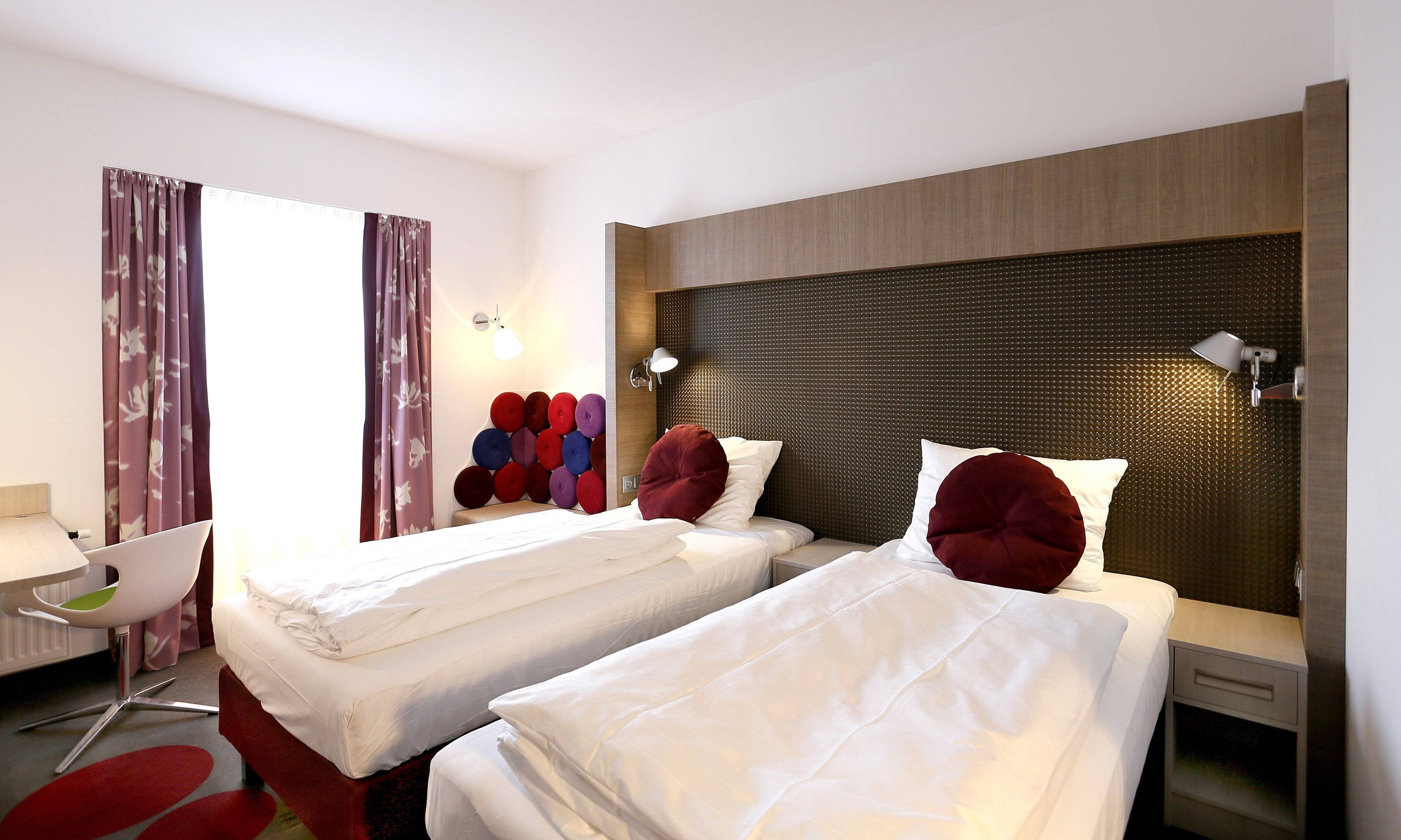 Hypo-allergenic bedding, desk, soundproofing, free WiFi