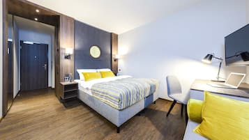 Hypo-allergenic bedding, desk, soundproofing, free WiFi