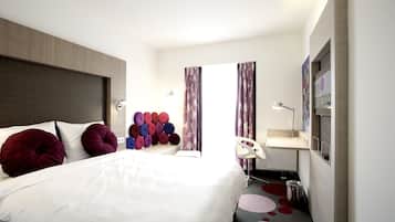 Hypo-allergenic bedding, desk, soundproofing, free WiFi