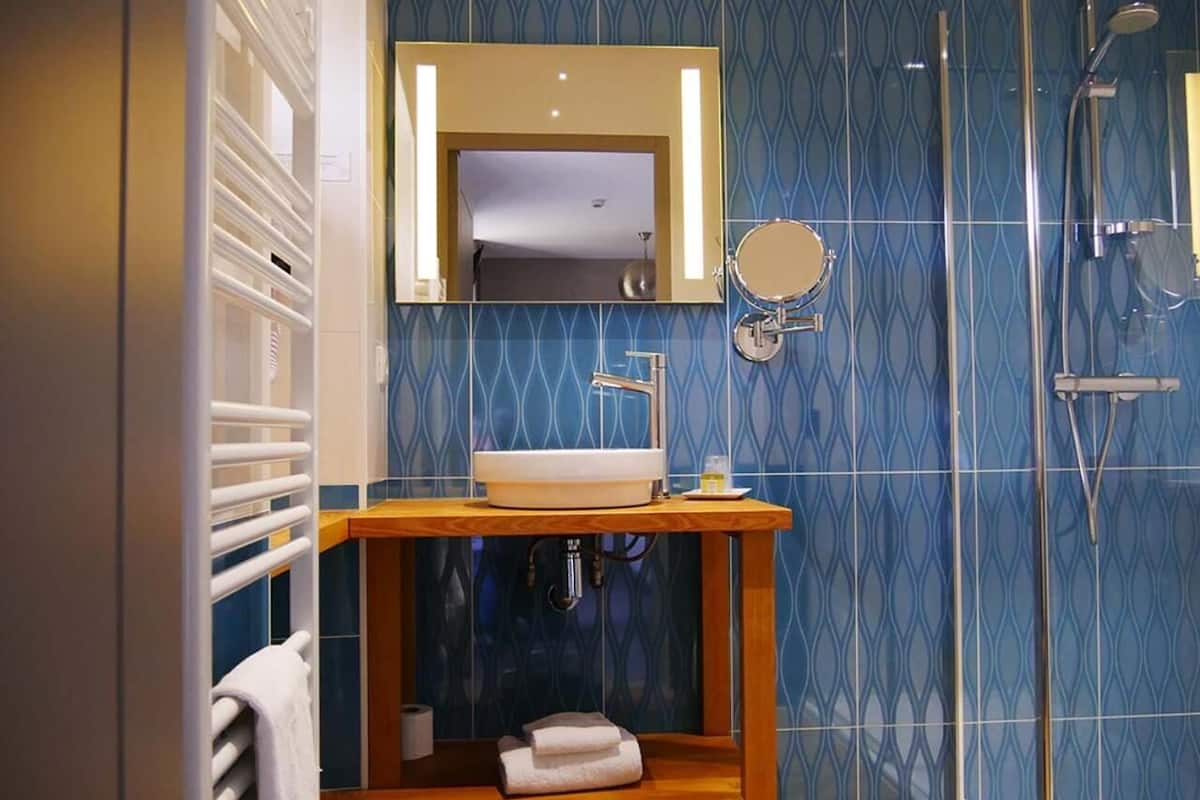 free toiletries, hair dryer, towels