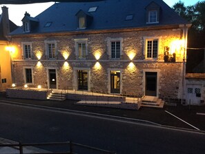 Front of property - Auberge de l'Abbaye (Thiron-Gardais)