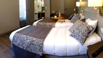 Bureau, chambres insonorisées, fer et planche à repasser, Wi-Fi gratuit