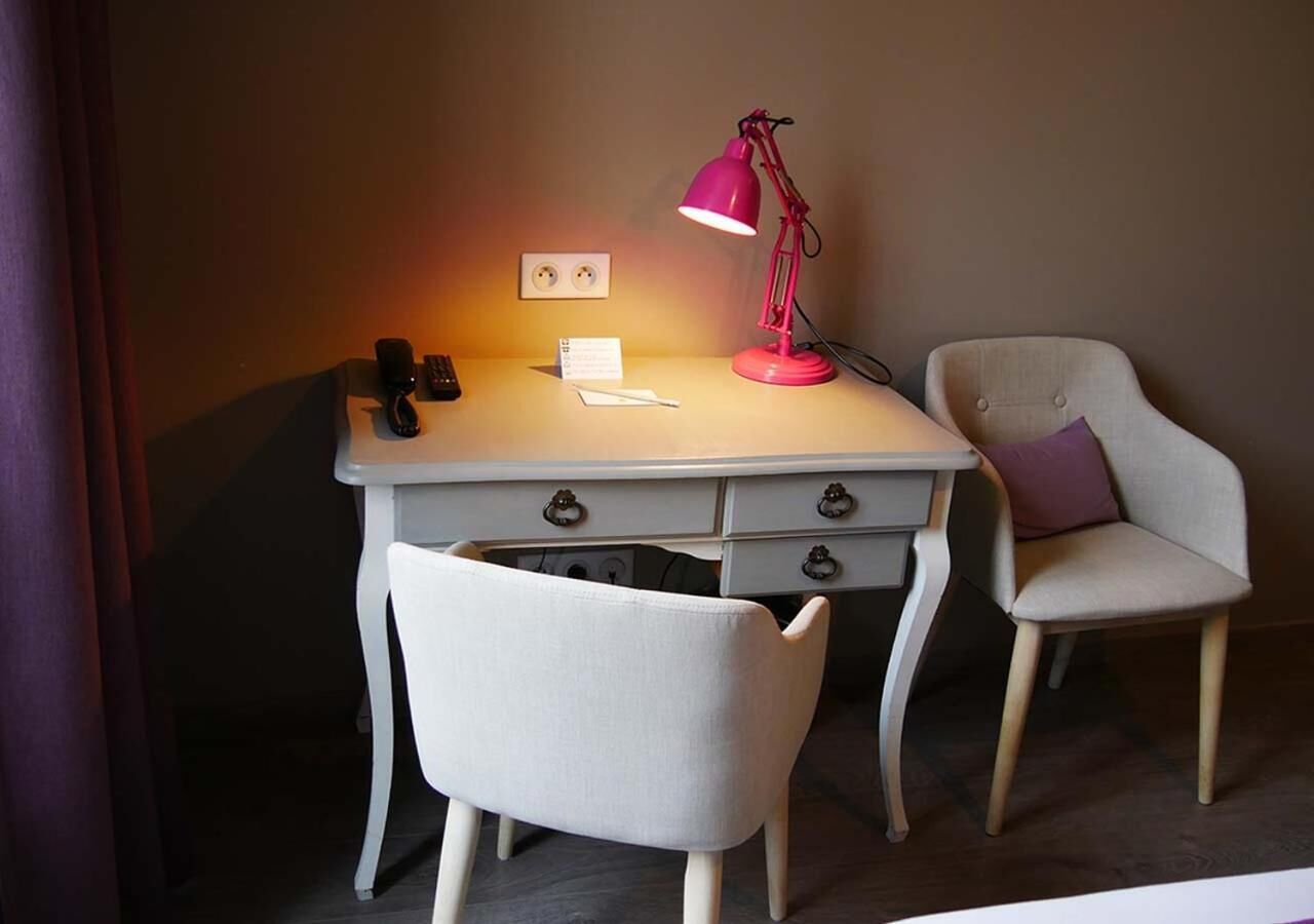 desk, soundproofing, iron/ironing board, free wifi