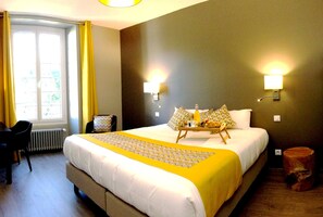 Superior Double Room - Auberge de l'Abbaye (Thiron-Gardais)