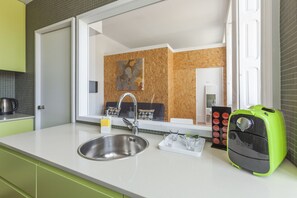 Standard Apartment, 1 Bedroom | Private kitchen | Fridge, microwave, oven, stovetop