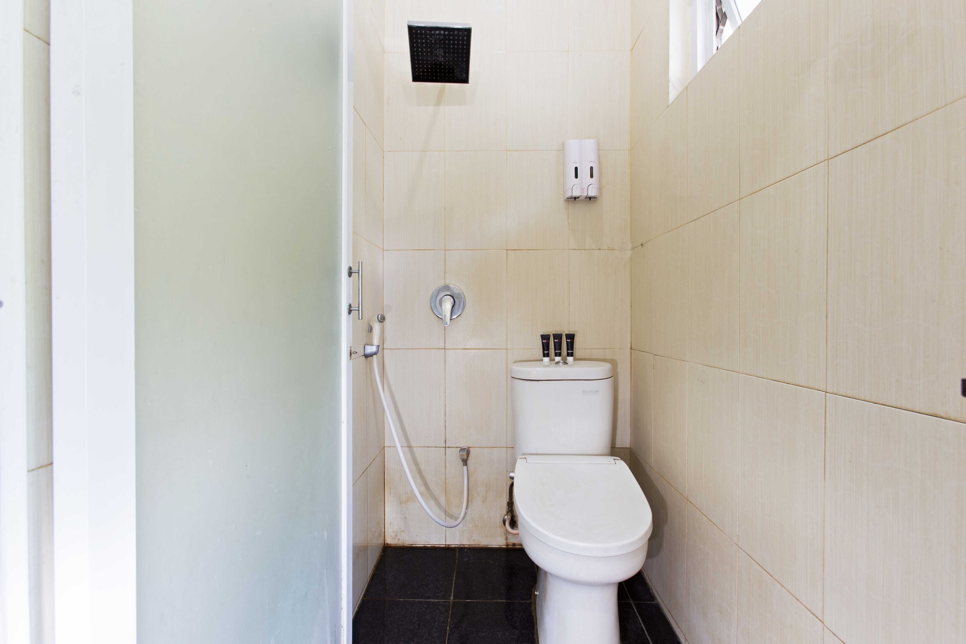 Foto - RedDoorz Plus @ Jalan Pemuda Jakarta