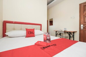 Standard Double Room, 1 Double Bed | Desk, blackout curtains, free WiFi - RedDoorz Plus @ Jalan Pemuda Jakarta (Jakarta)