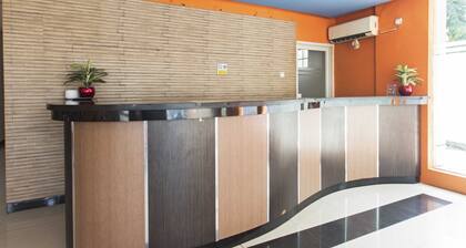 RedDoorz Plus @ Jalan Pemuda Jakarta