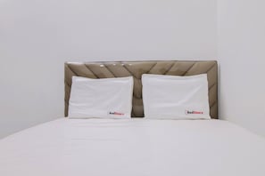 Chambre Double | Bureau, rideaux occultants, Wi-Fi gratuit, draps fournis