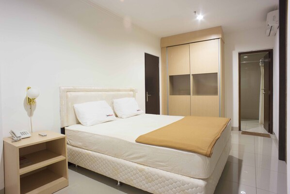 Reddoorz Room