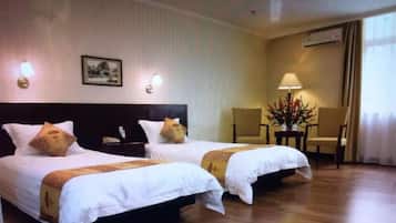 Desk, blackout drapes, free WiFi, bed sheets