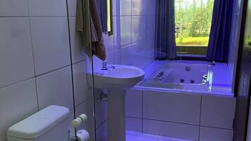 Luxury Room | Free WiFi, bed sheets