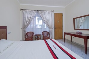 Double Room | Minibar, desk, blackout drapes, free WiFi
